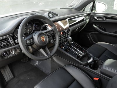 2025 Porsche Macan Macan T
