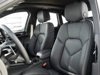 2025 Porsche Macan Macan T