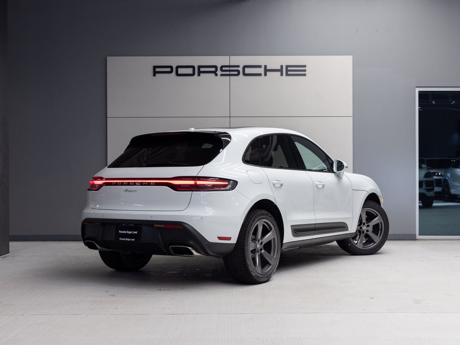 2026 Porsche Macan AWD