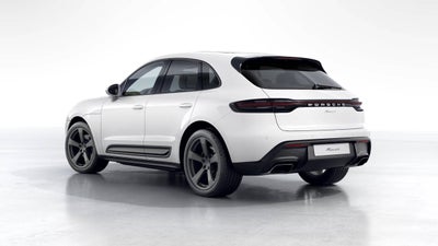 2026 Porsche Macan AWD