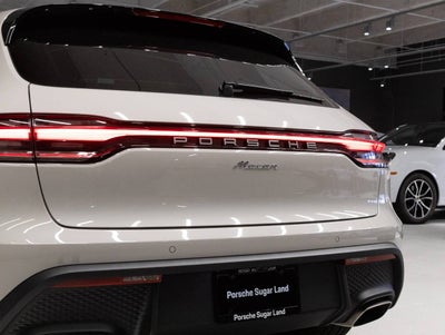 2026 Porsche Macan AWD