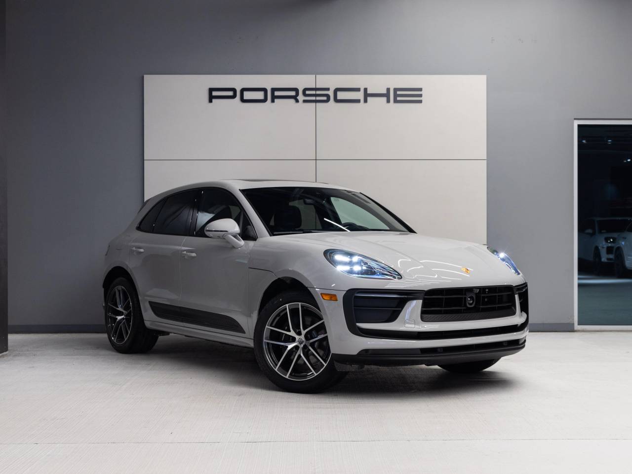 2026 Porsche Macan Macan