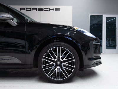 2023 Porsche Macan Macan T