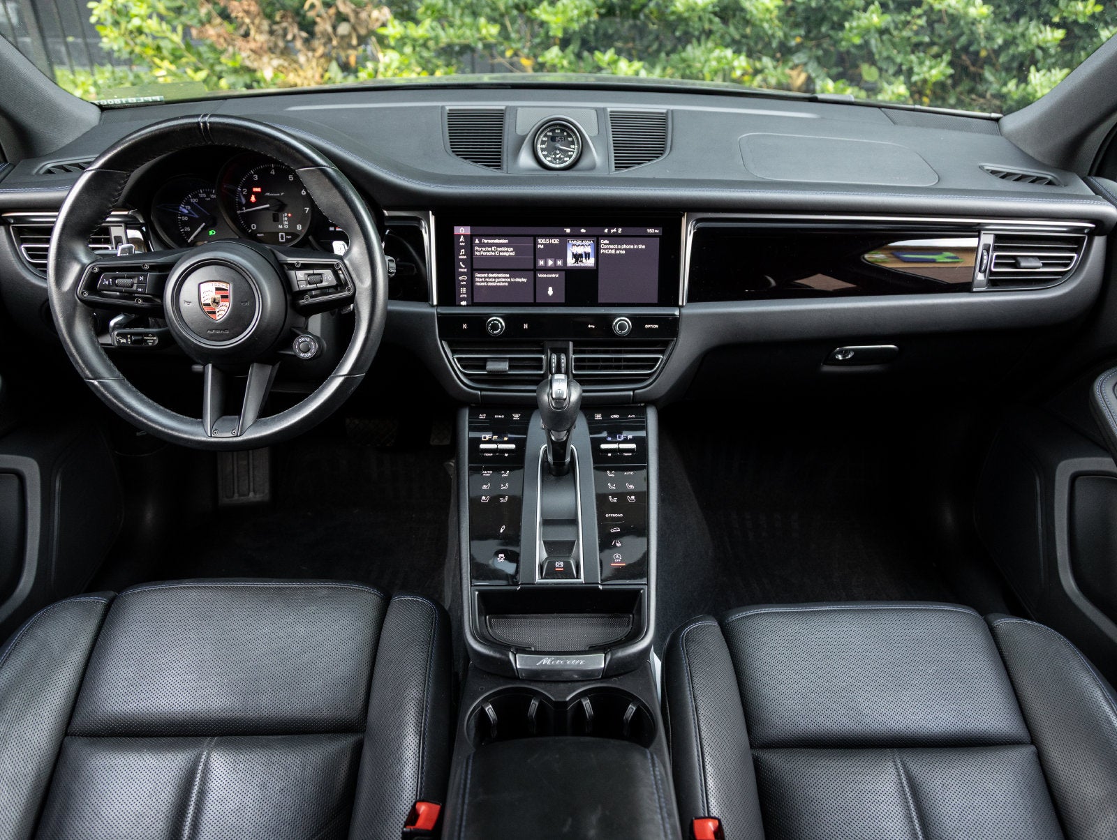2023 Porsche Macan Macan T