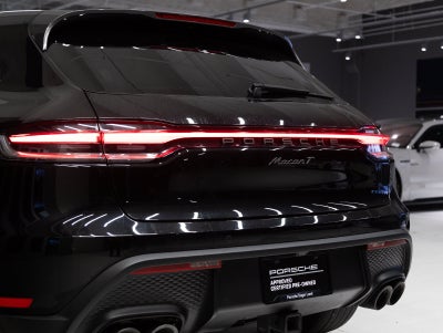 2023 Porsche Macan Macan T