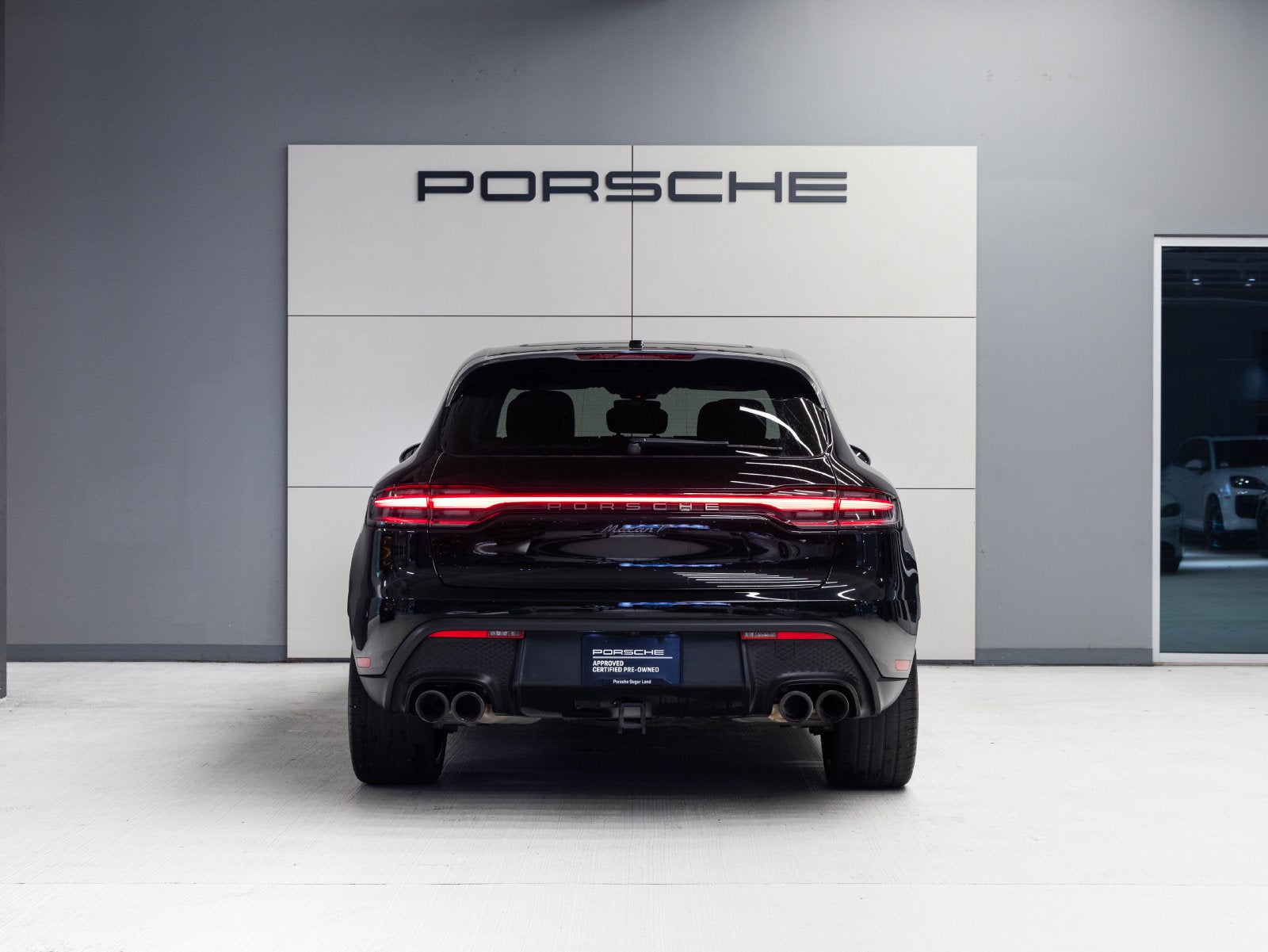 2023 Porsche Macan Macan T