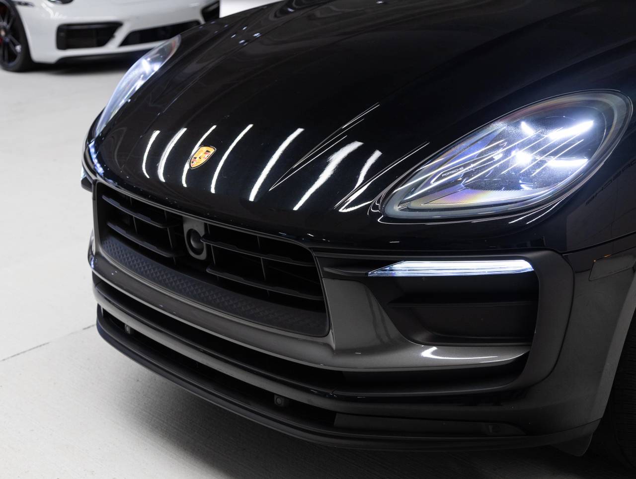 2023 Porsche Macan Macan T