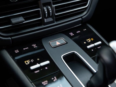 2023 Porsche Macan Macan T