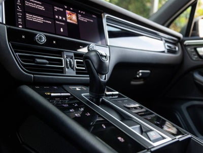 2023 Porsche Macan Macan T