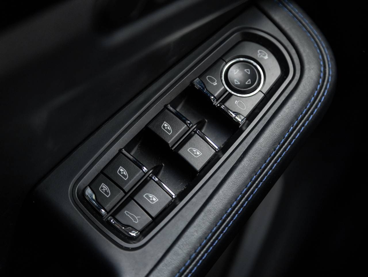 2023 Porsche Macan Macan T