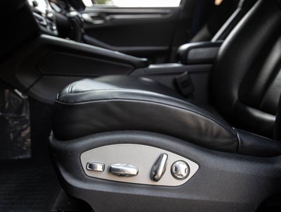 2023 Porsche Macan Macan T