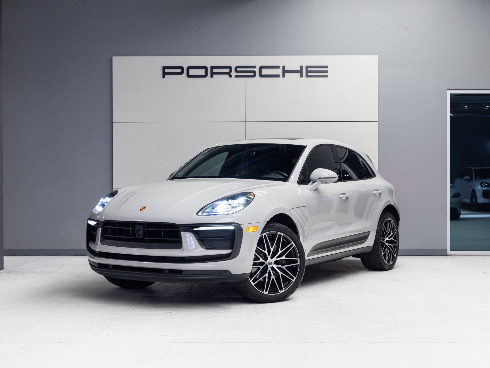 2023 Porsche Macan Macan