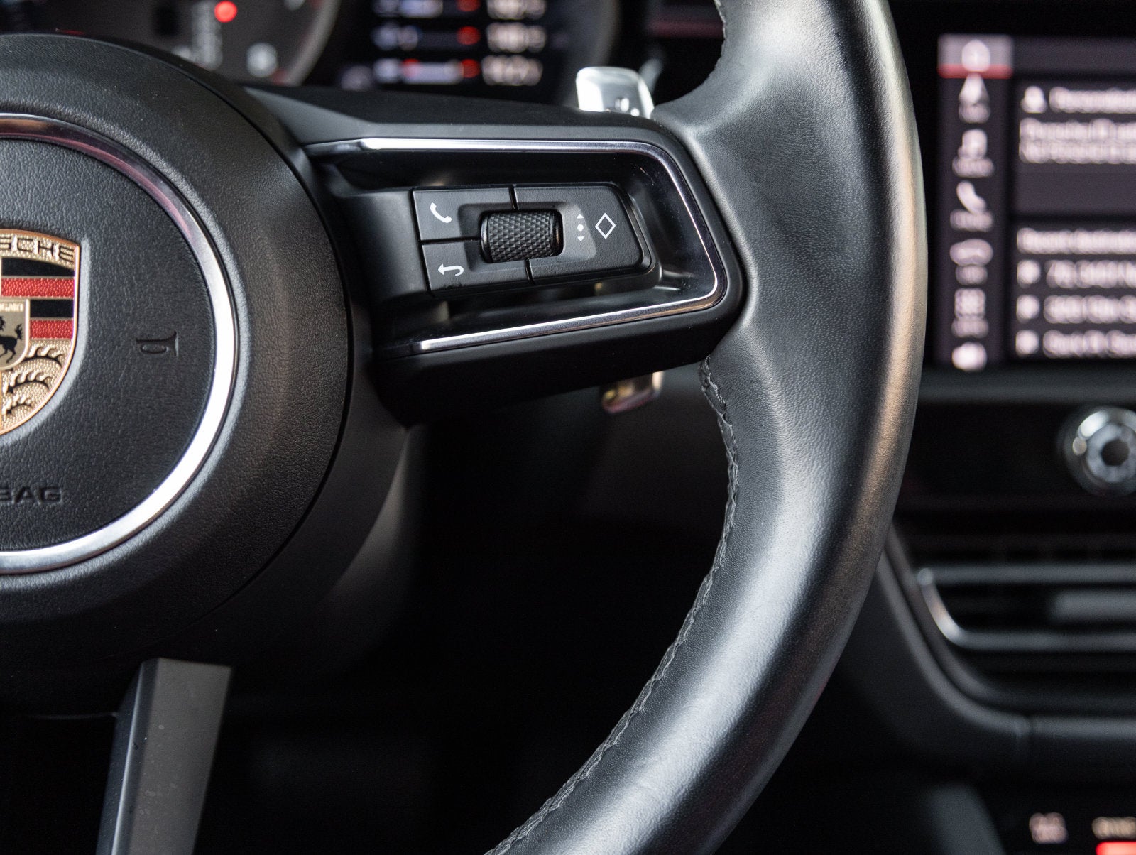 2023 Porsche Macan Macan
