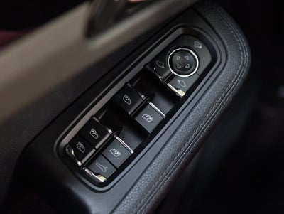 2023 Porsche Macan Macan