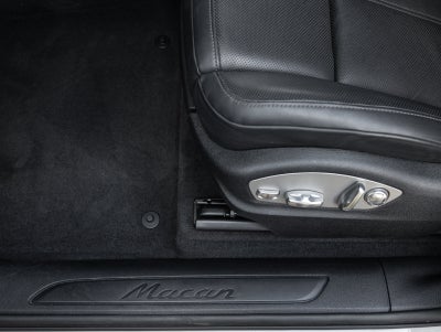 2023 Porsche Macan Macan