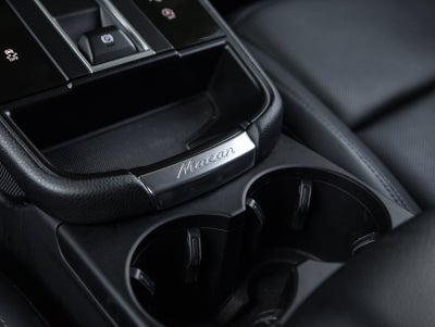 2023 Porsche Macan Macan