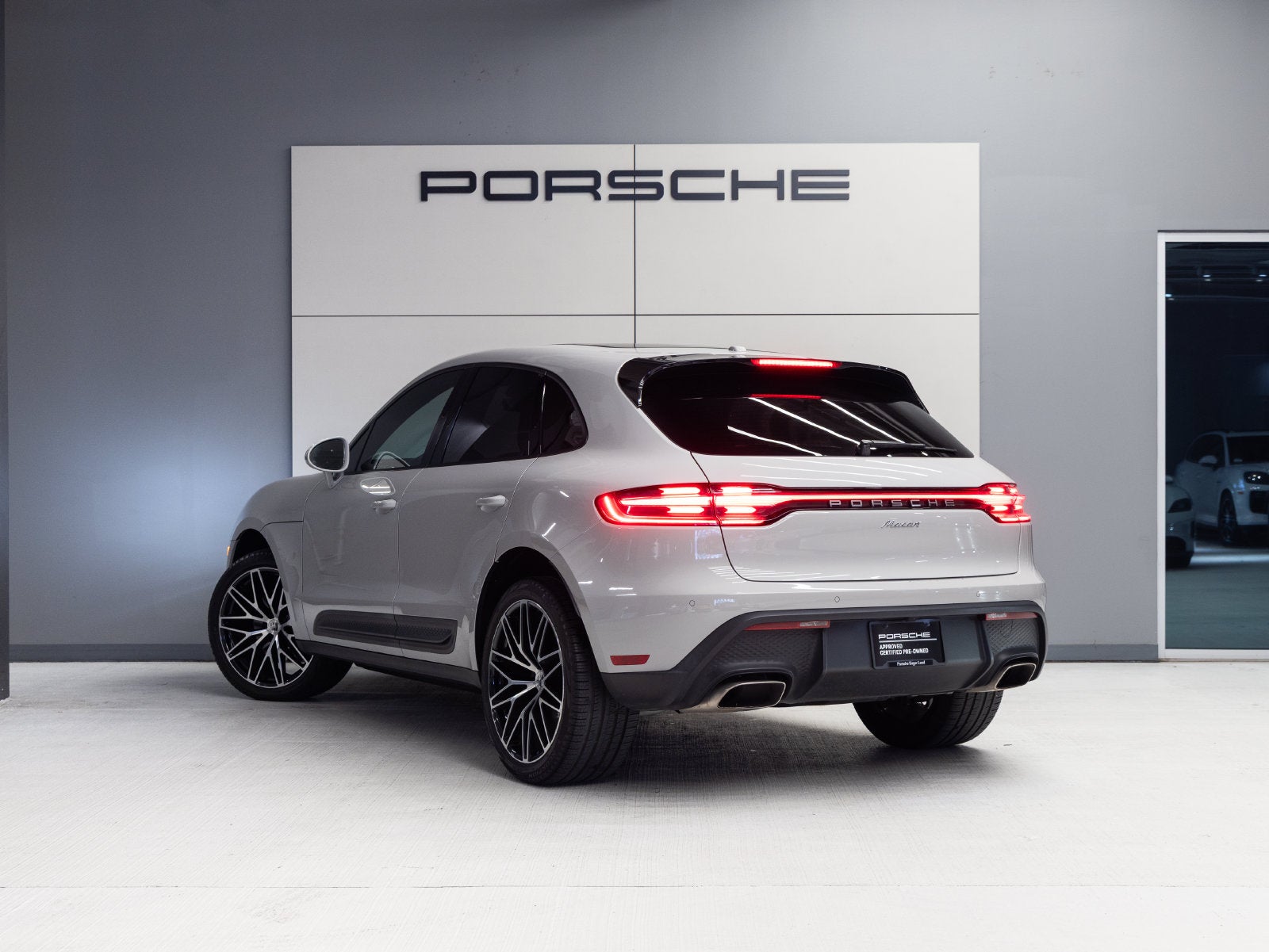 2023 Porsche Macan Macan