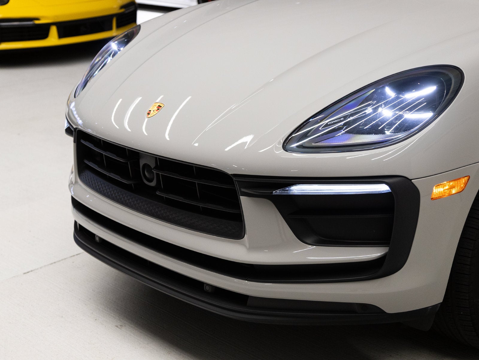 2023 Porsche Macan Macan