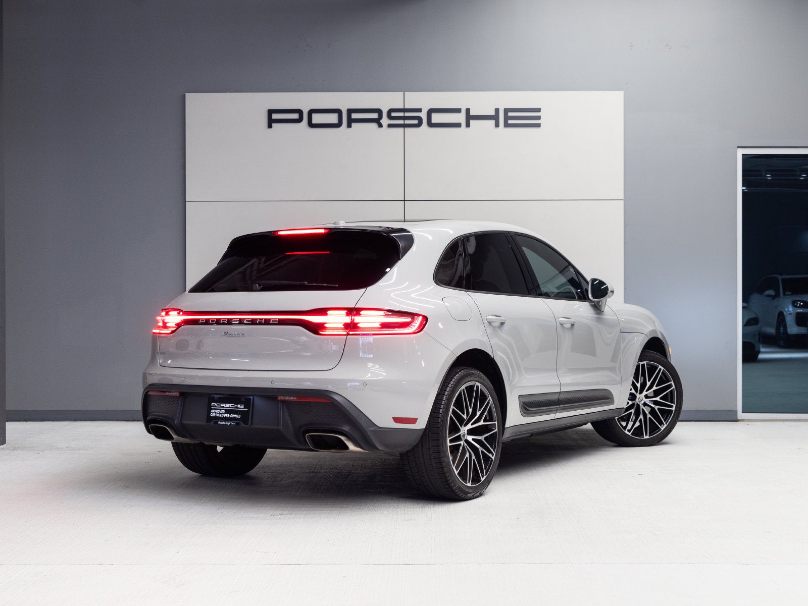 2023 Porsche Macan Macan