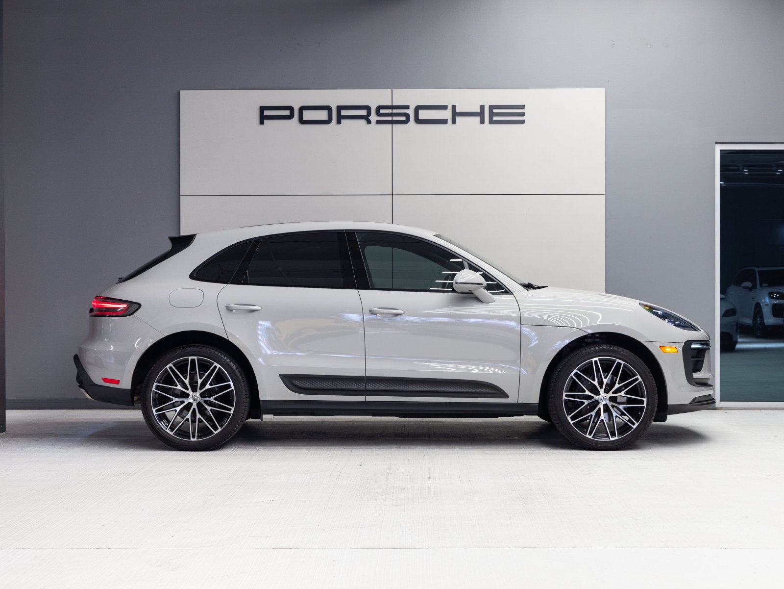 2023 Porsche Macan Macan