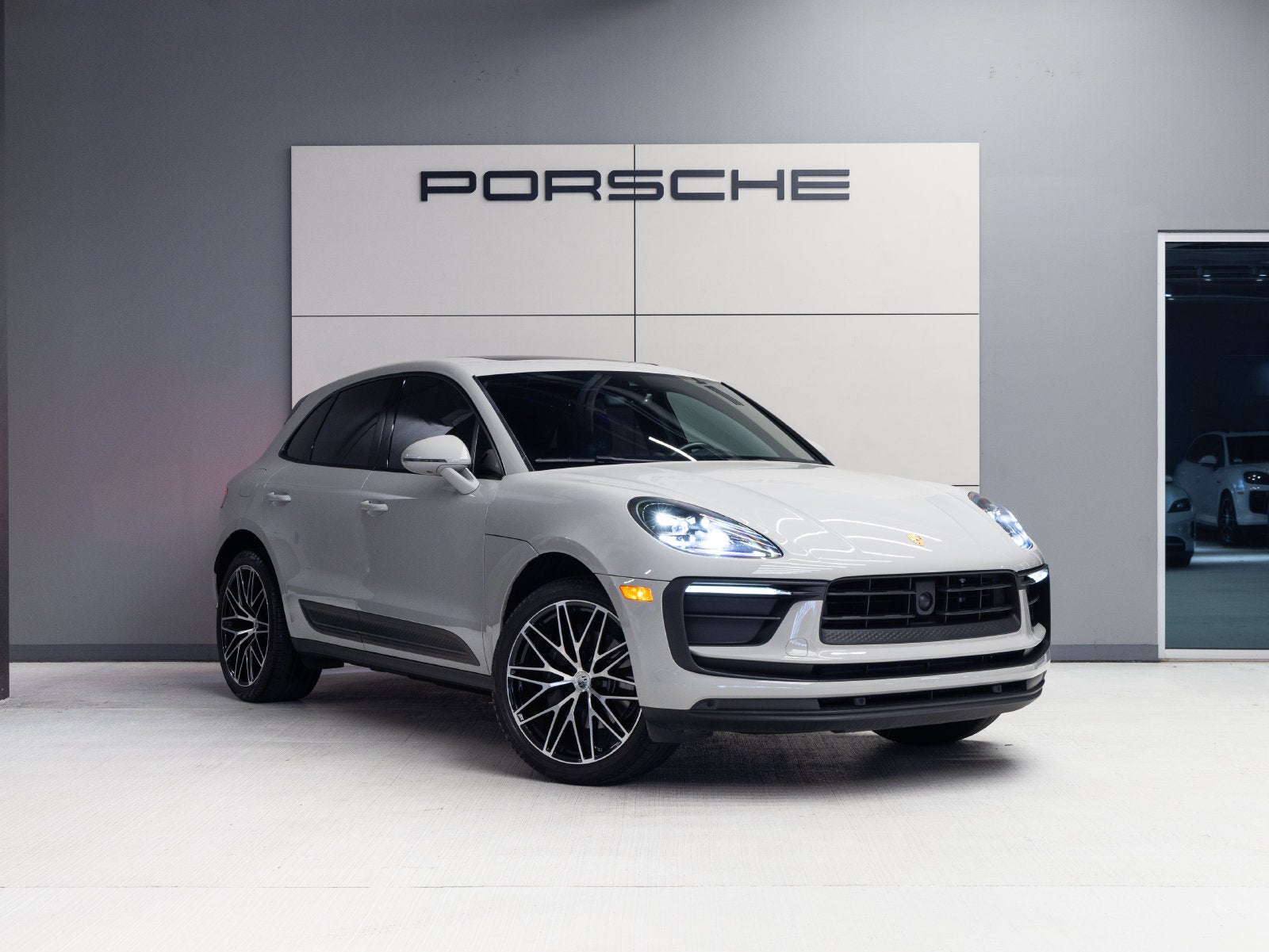 2023 Porsche Macan Macan