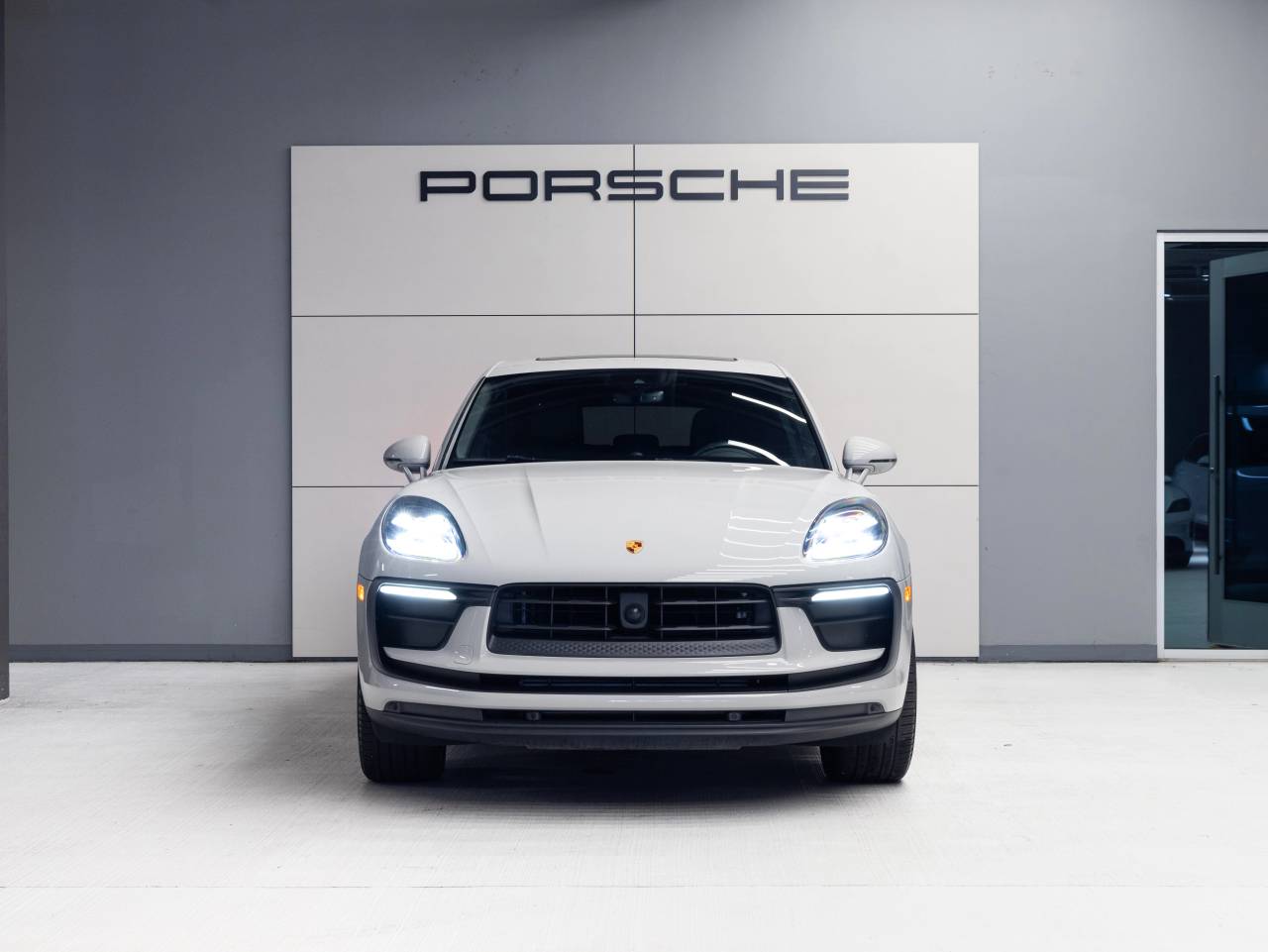 2023 Porsche Macan Macan