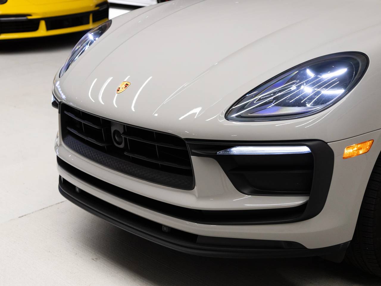 2023 Porsche Macan Macan