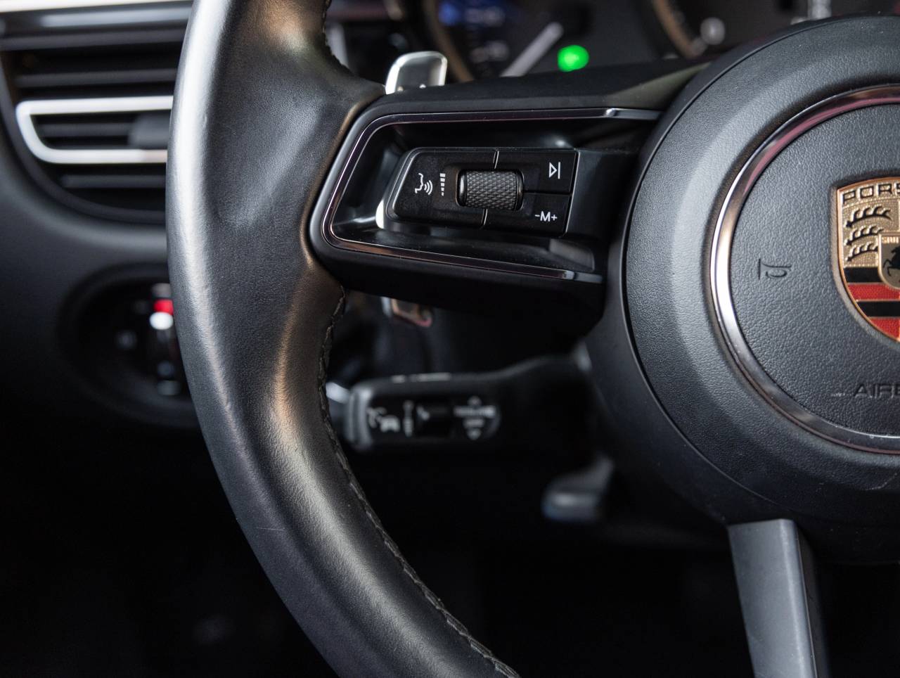 2023 Porsche Macan Macan