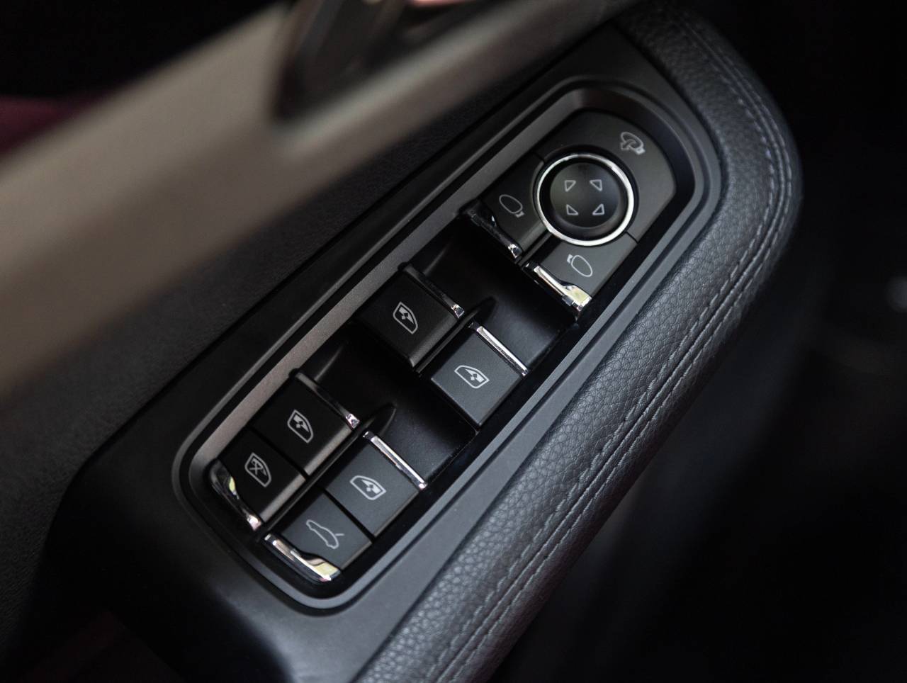 2023 Porsche Macan Macan
