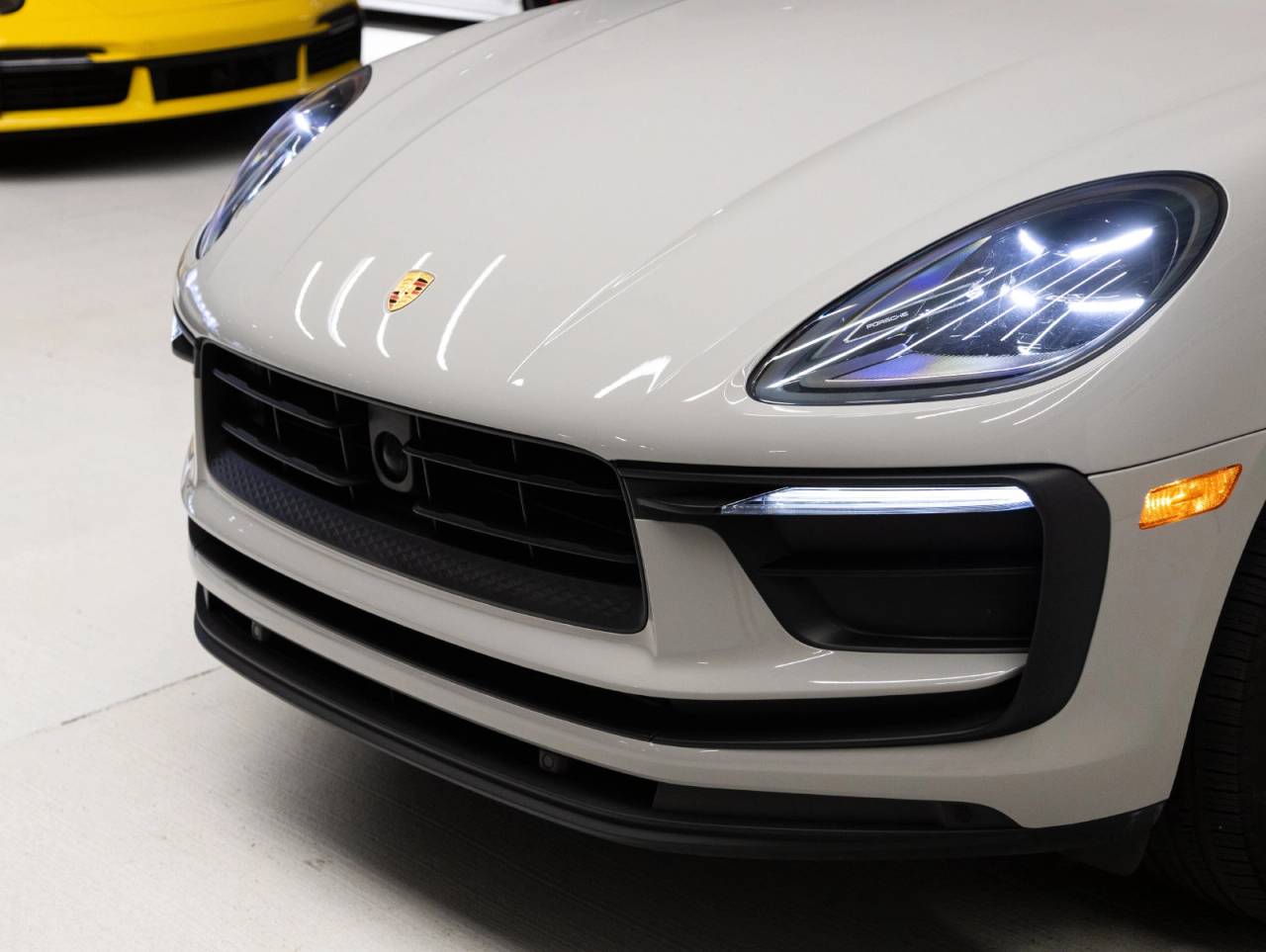2023 Porsche Macan Macan