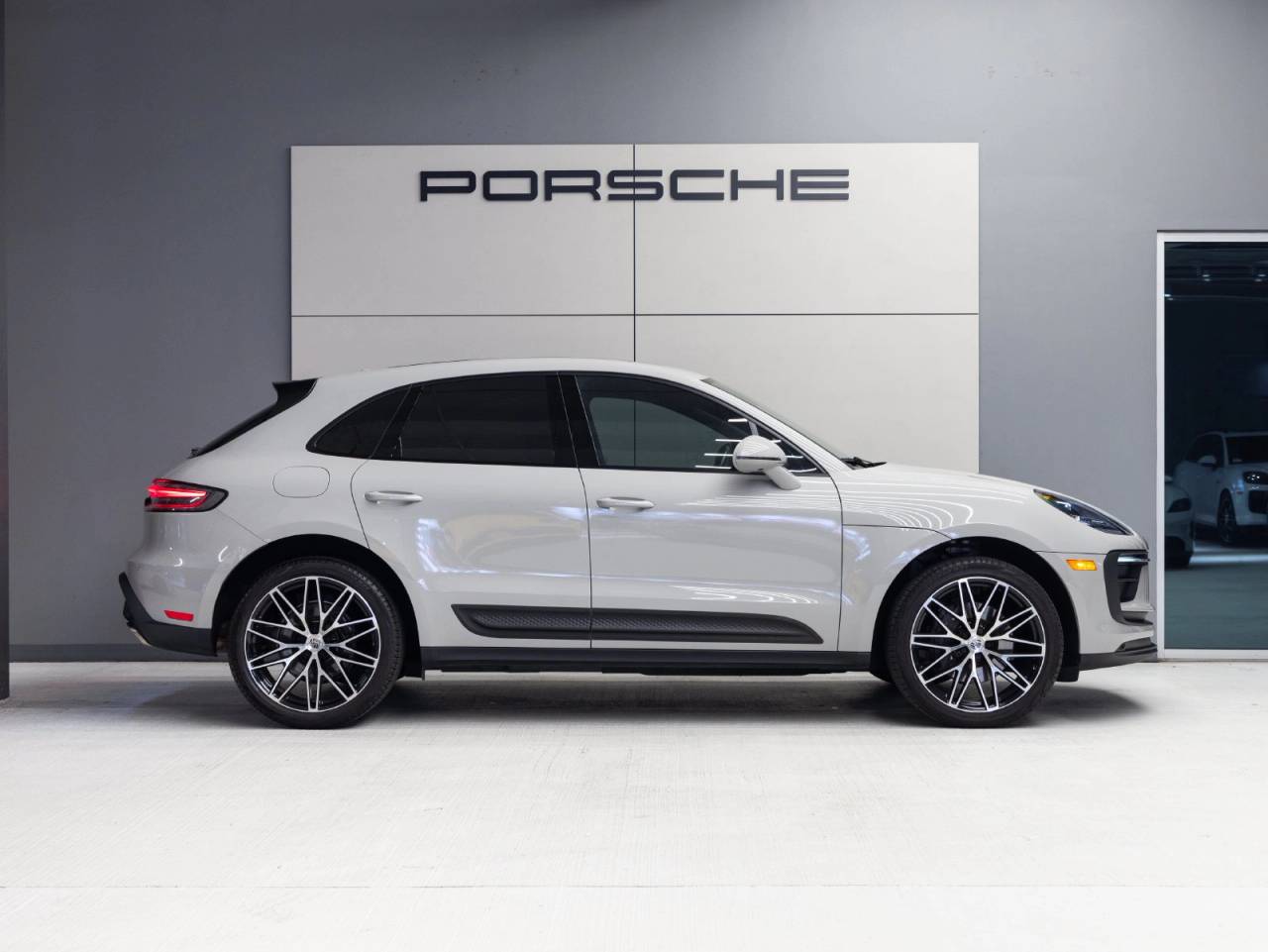 2023 Porsche Macan Macan