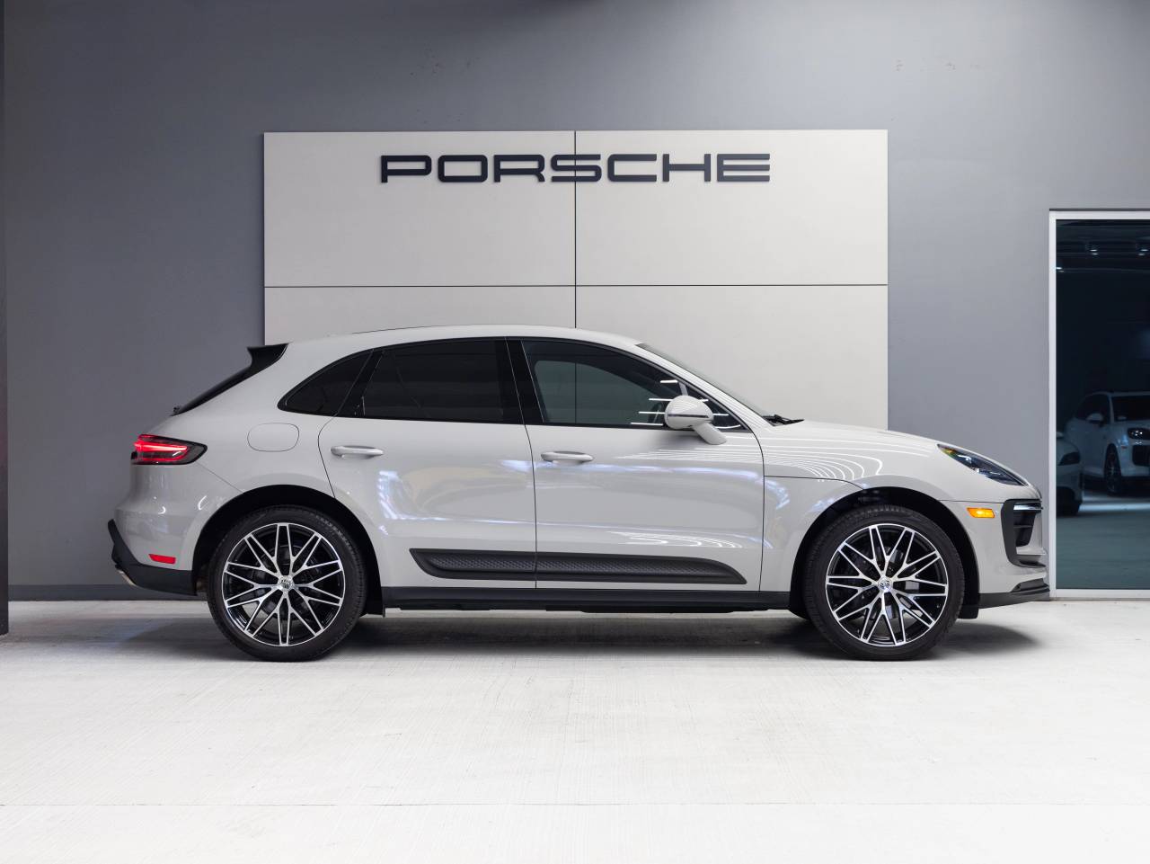 2023 Porsche Macan Macan