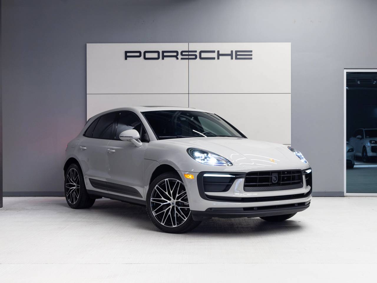 2023 Porsche Macan Macan