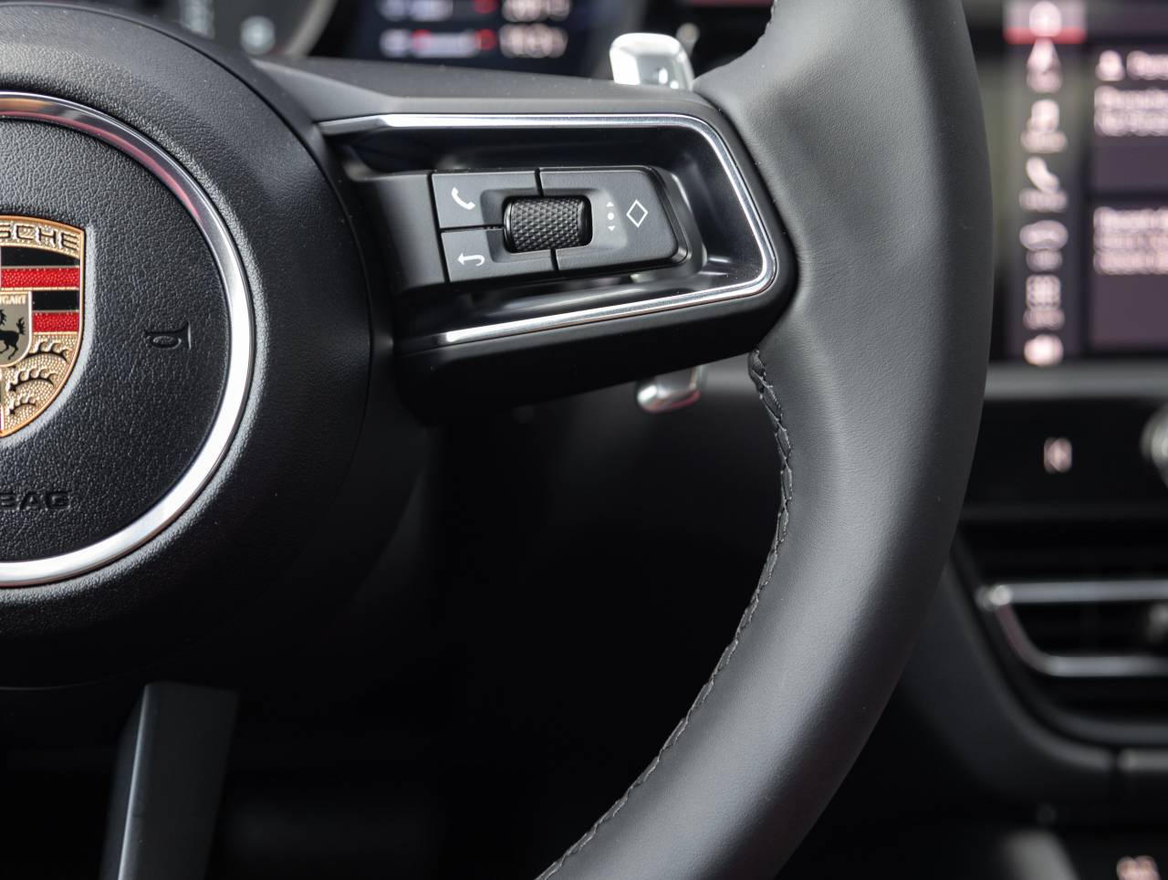 2025 Porsche Macan Macan