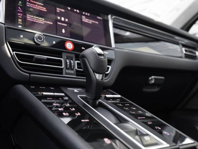 2025 Porsche Macan Macan