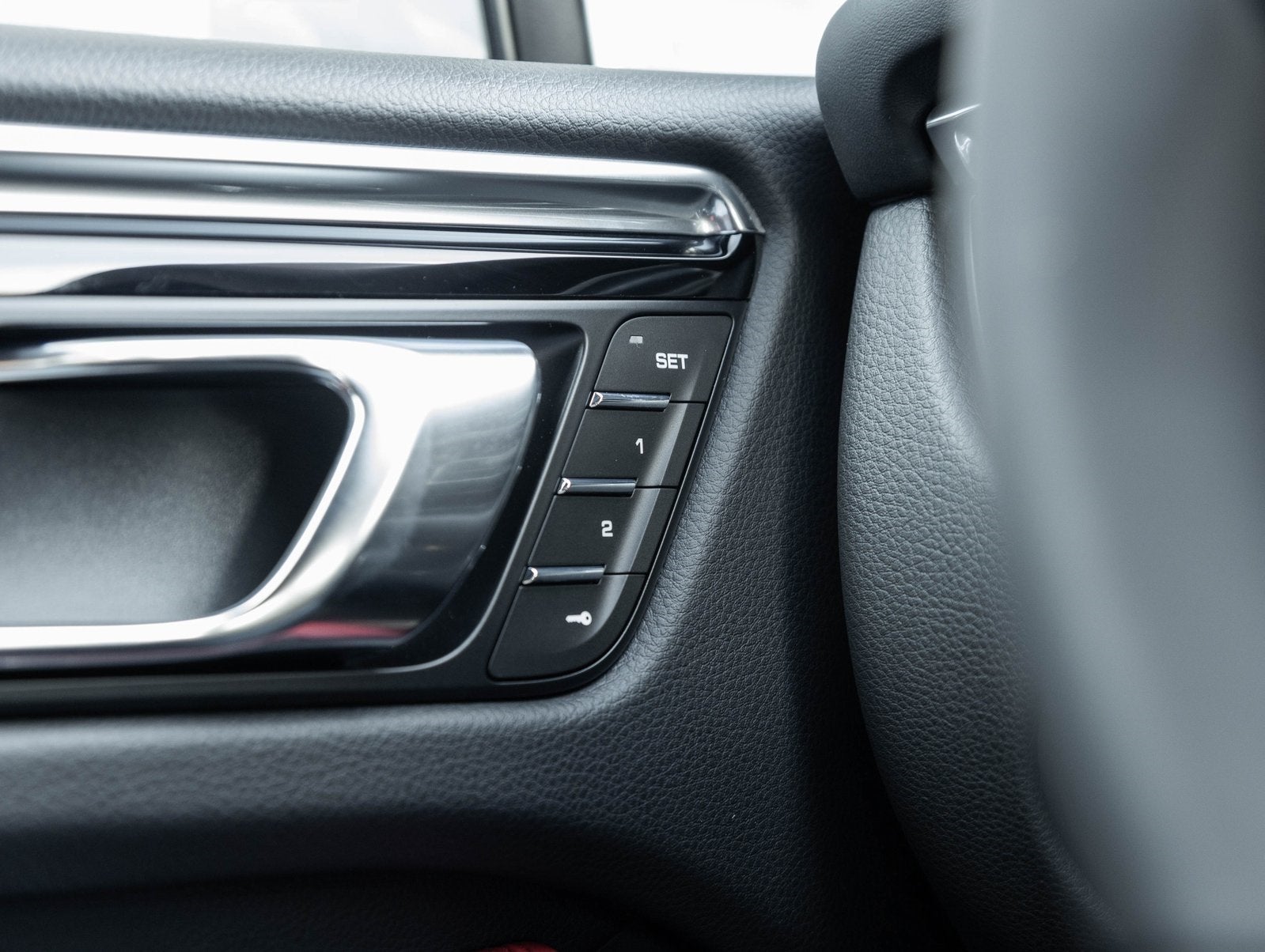 2025 Porsche Macan Macan