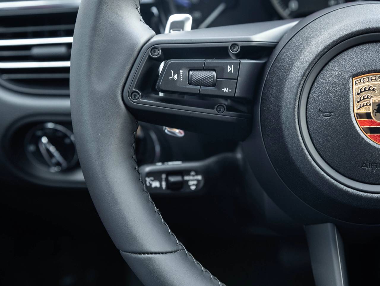 2025 Porsche Macan Macan