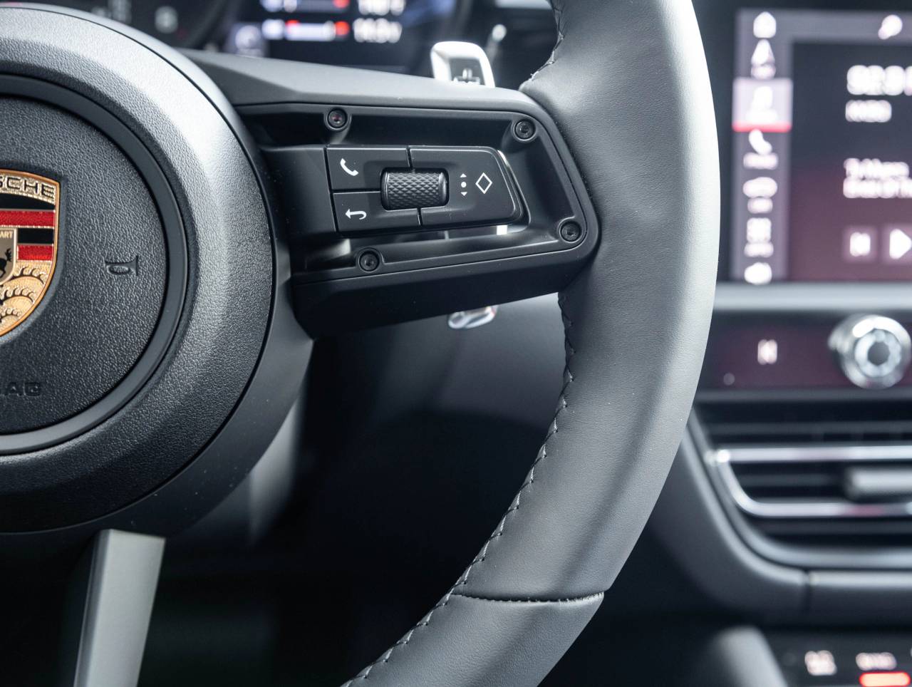 2025 Porsche Macan Macan