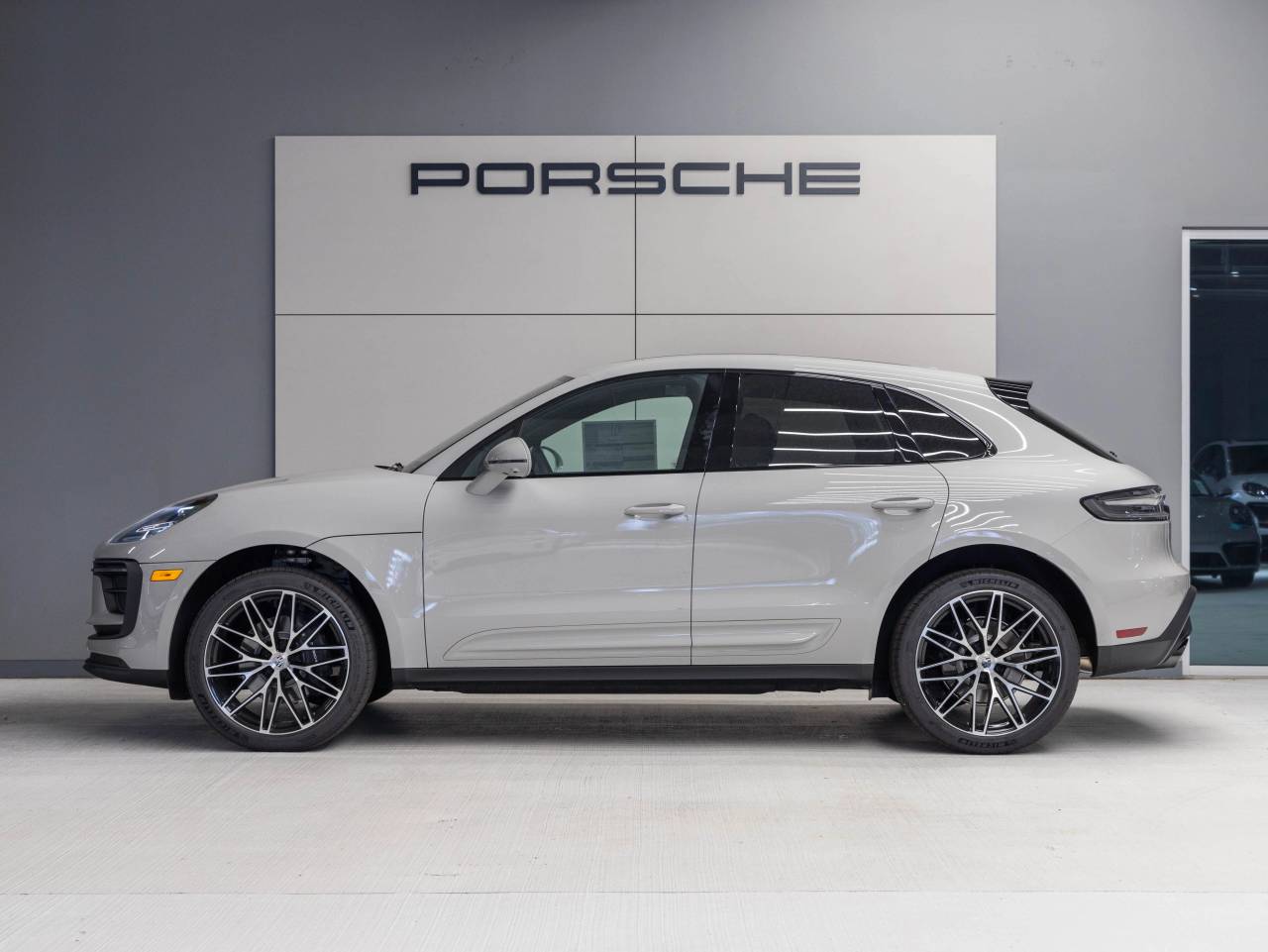2025 Porsche Macan Macan
