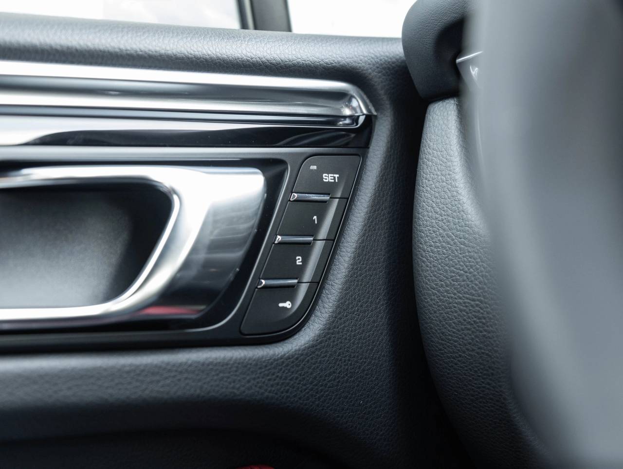 2025 Porsche Macan Macan