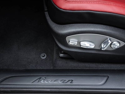 2025 Porsche Macan Macan