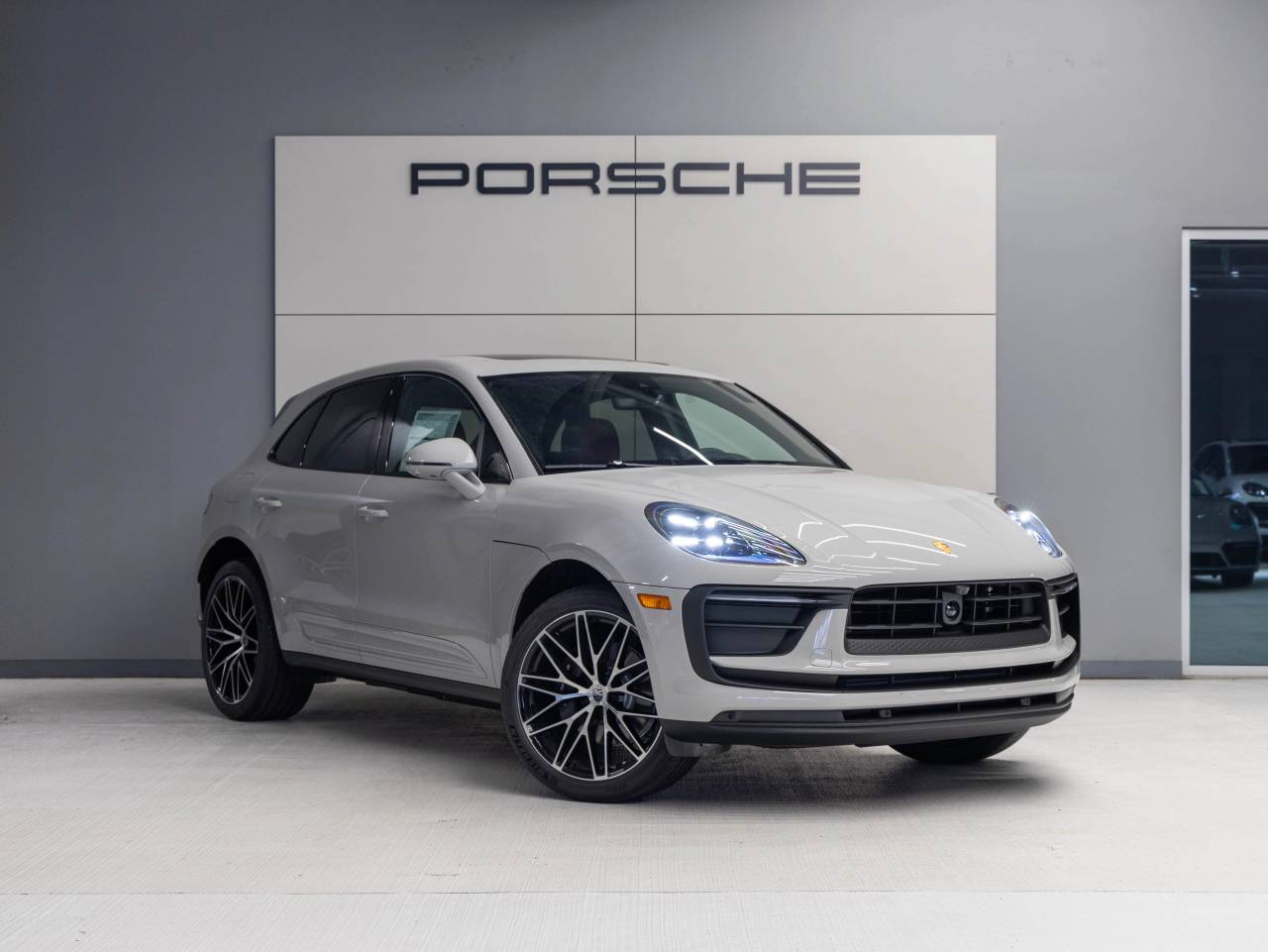 2025 Porsche Macan Macan