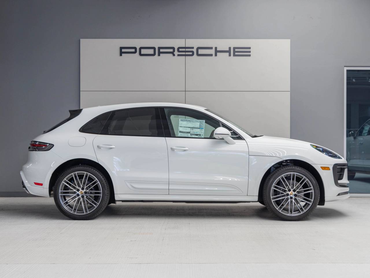 2025 Porsche Macan Macan