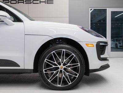 2026 Porsche Macan Macan