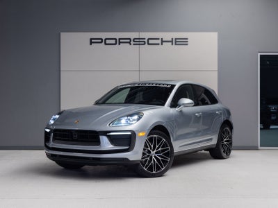 2026 Porsche Macan AWD