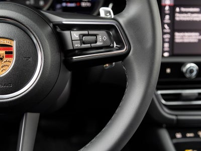 2026 Porsche Macan AWD