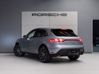 2026 Porsche Macan AWD