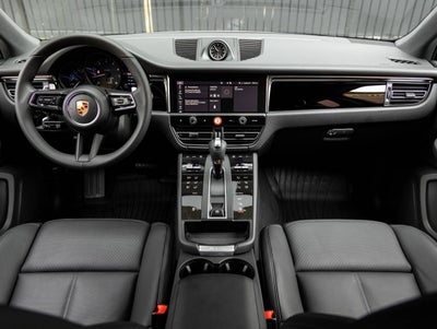 2026 Porsche Macan AWD