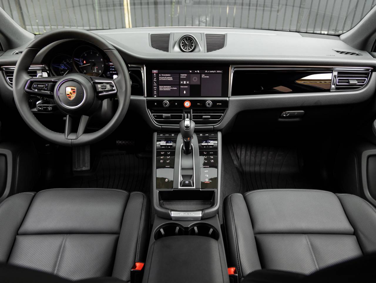 2026 Porsche Macan AWD