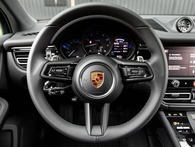 2026 Porsche Macan AWD